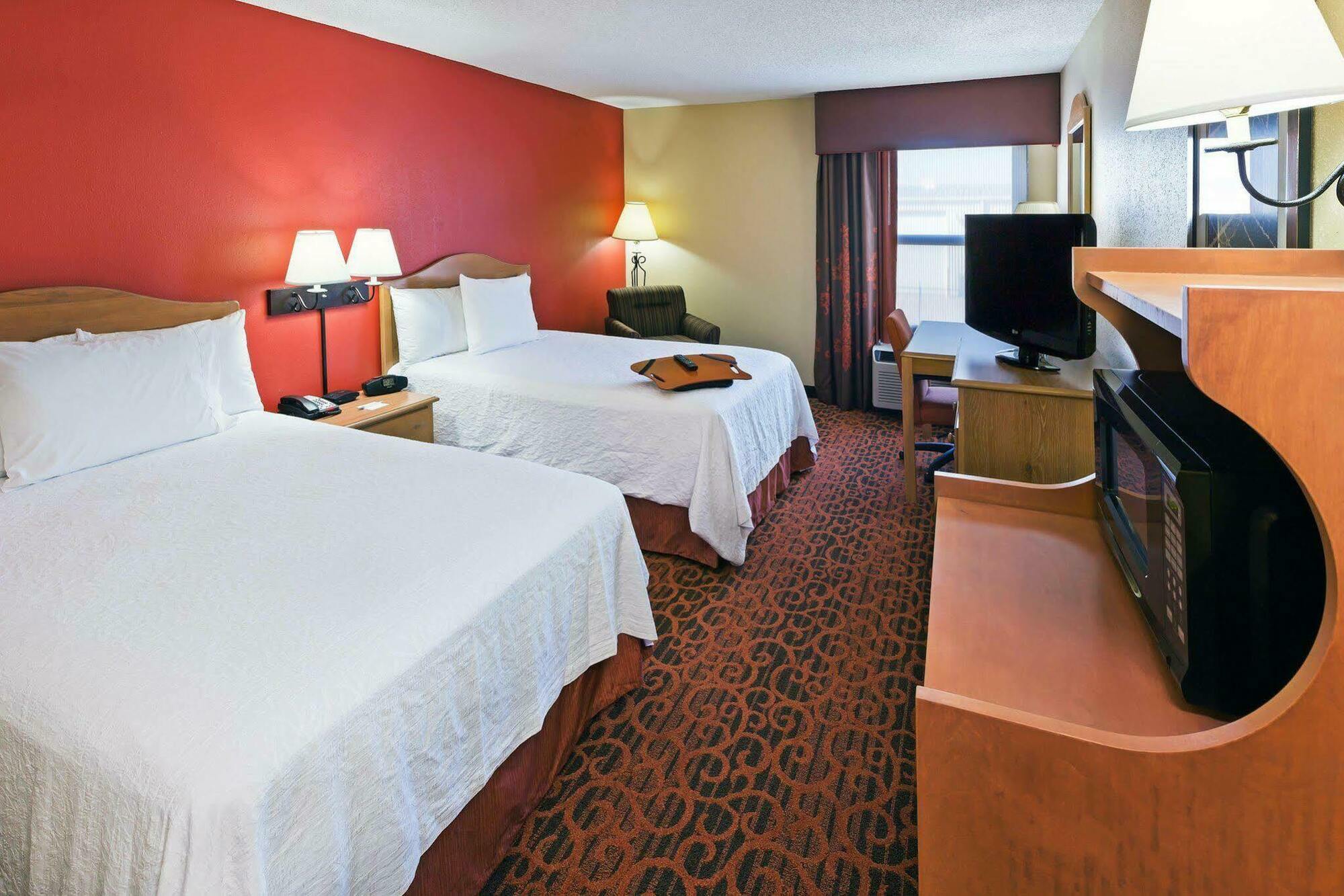 Hampton Hotel 3*